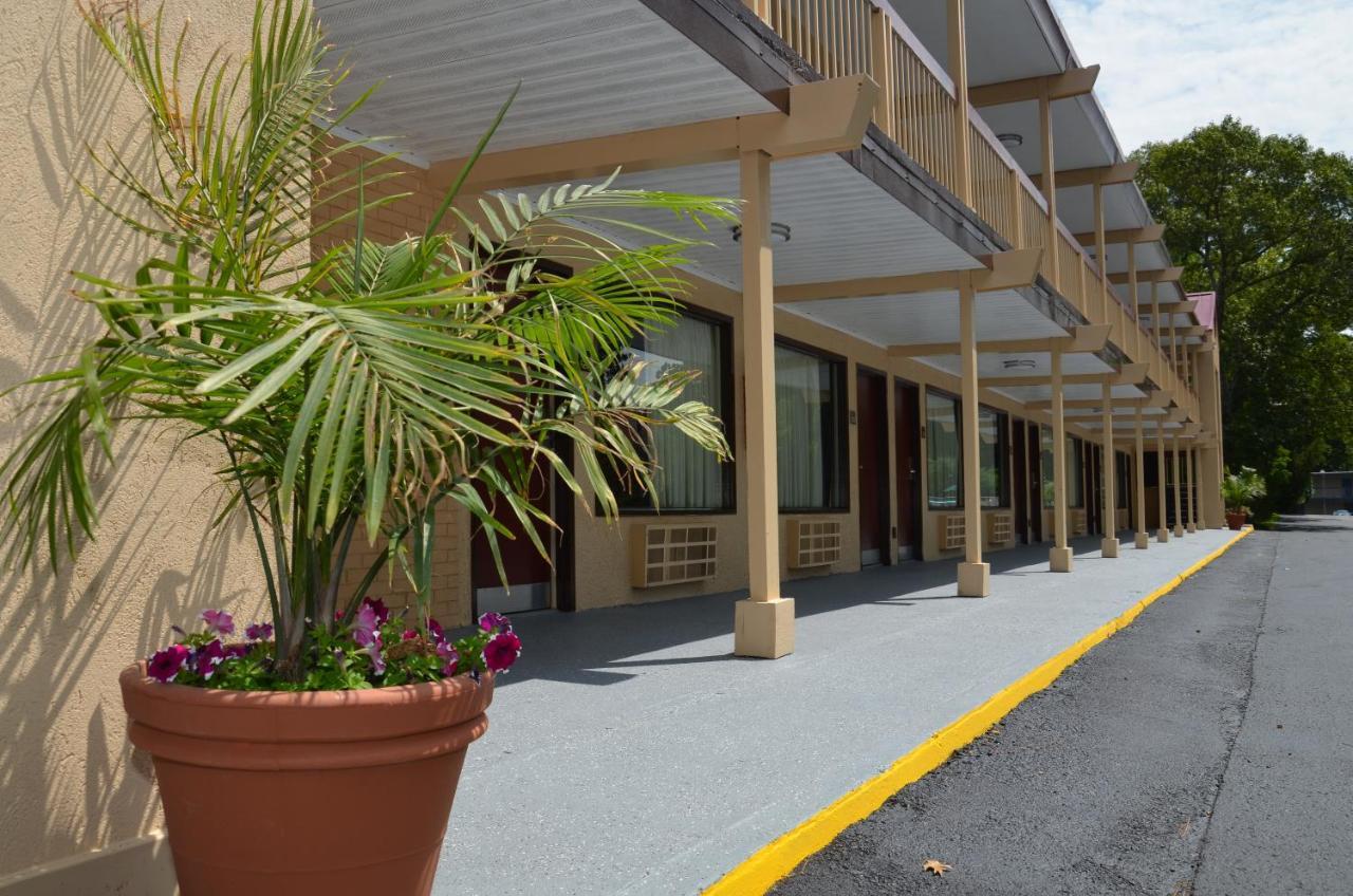 Red Roof Inn Williamsburg Exterior foto